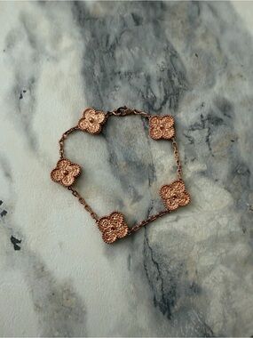 VCA Clover Rose Gold Hammered Link Bracelet - Rose Gold